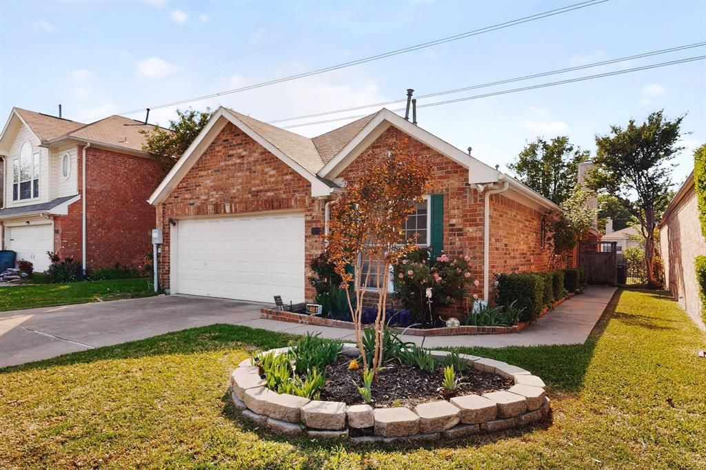2086 Montclair Lane, Lewisville, TX 75067 Main Photo