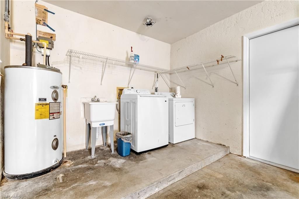 1402 SW 4th Ave, Cape Coral, FL 33991 Photo