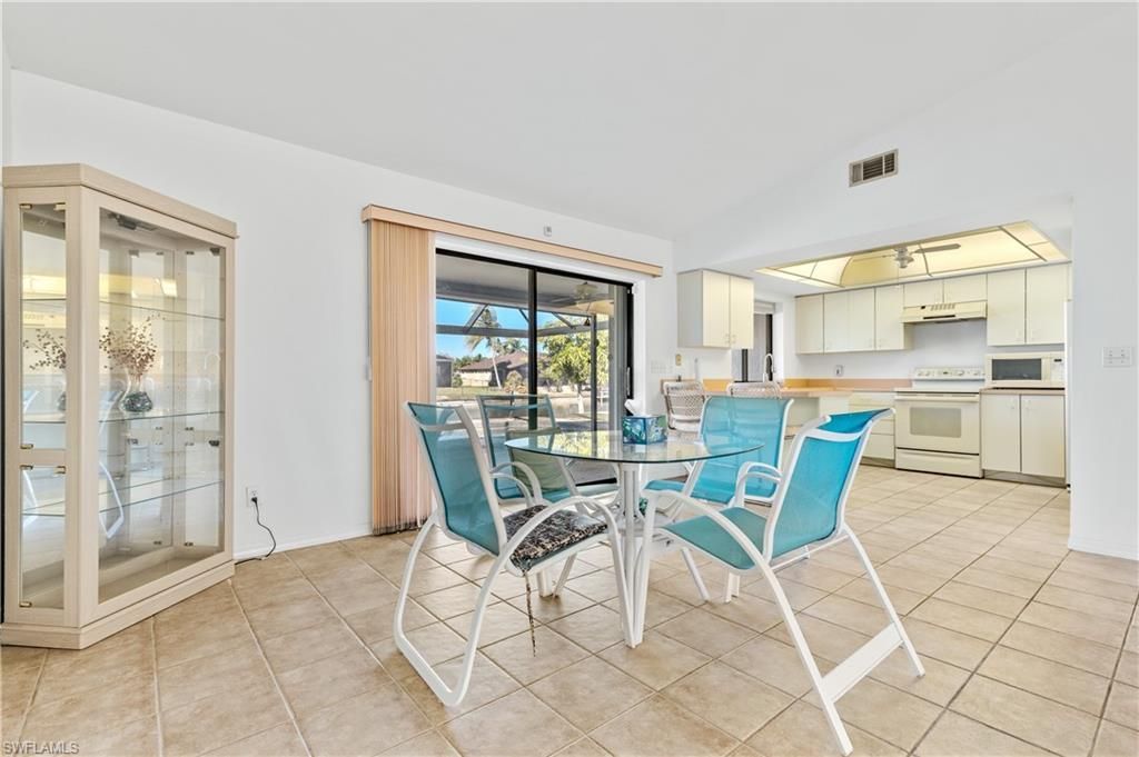 1402 SW 4th Ave, Cape Coral, FL 33991 Photo