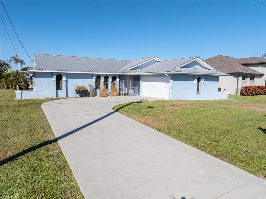 1402 SW 4th Ave, Cape Coral, FL 33991 Photo