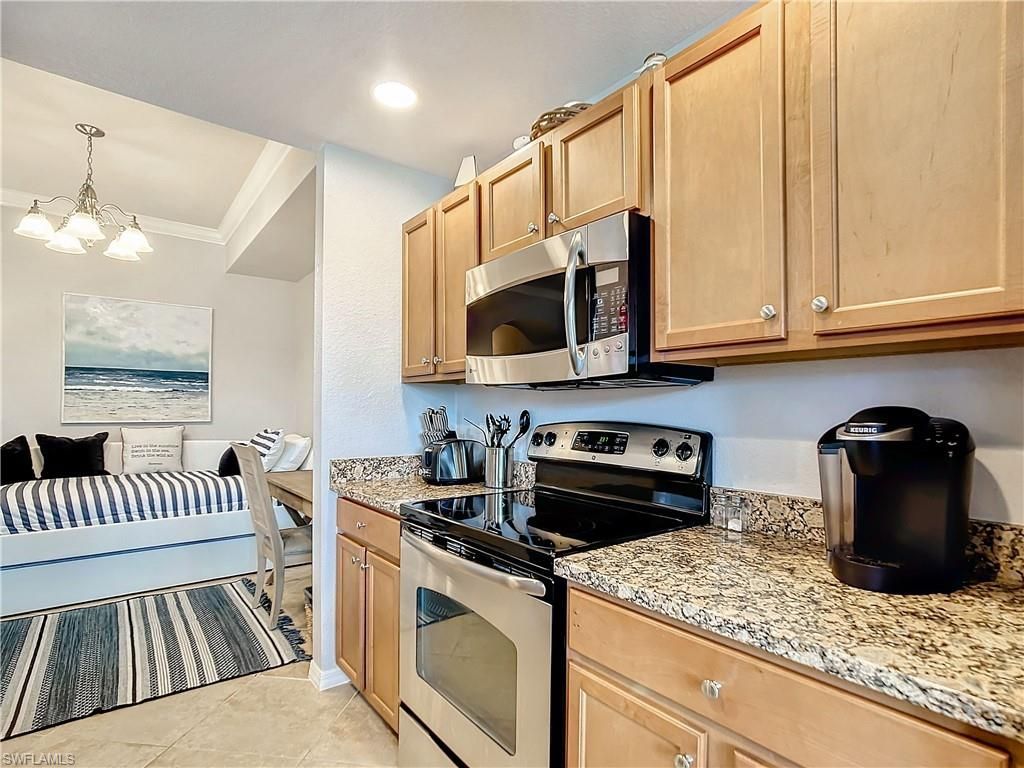9715 Acqua Ct, Unit 127, Naples, FL 34113 Photo