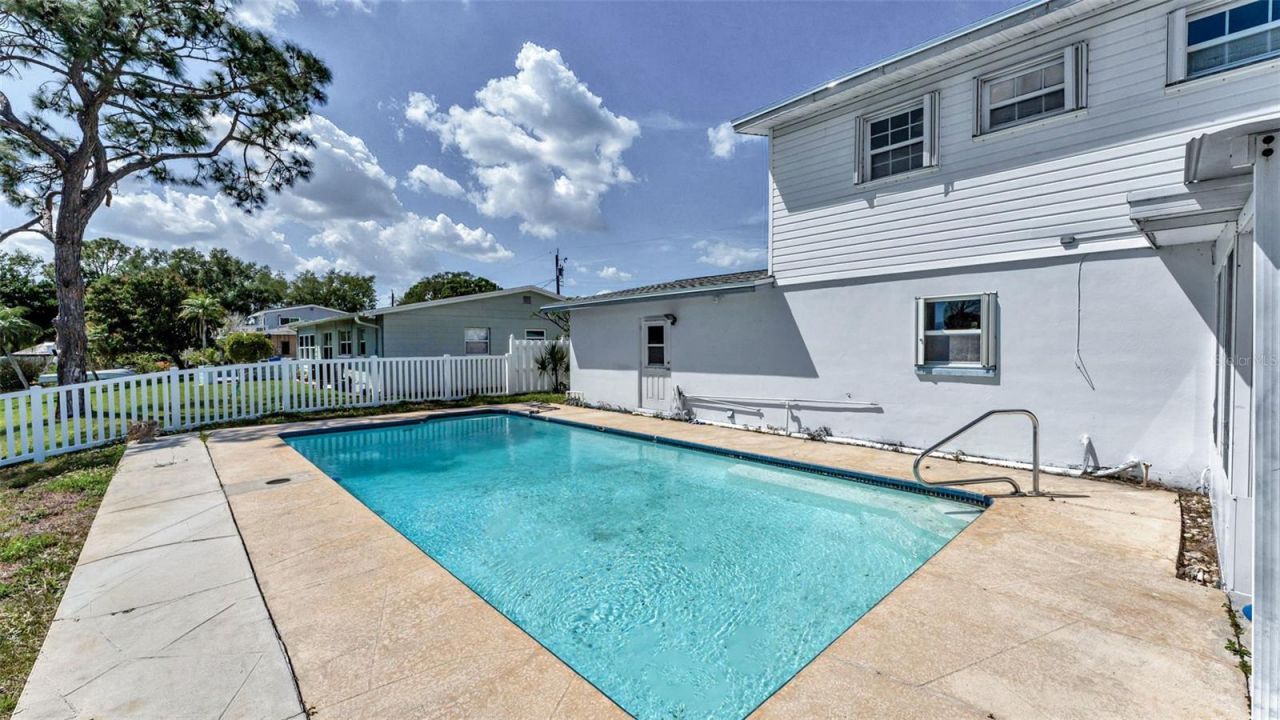 1494 85th Avenue N, Saint Petersburg, FL 33702 Photo