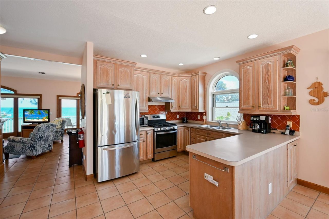 889 N Shore Drive, Anna Maria, FL 34216 Photo