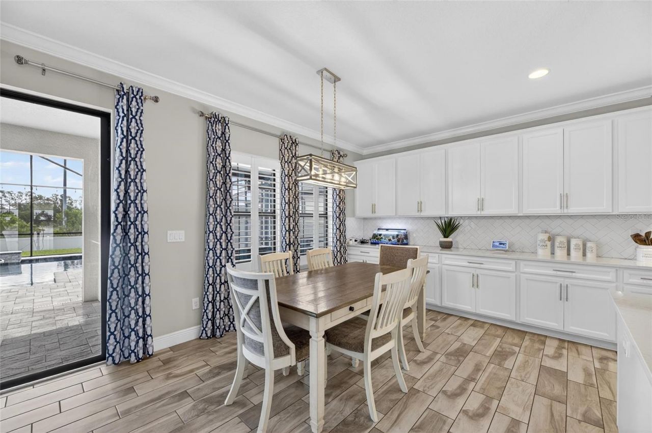 12444 Horseshoe Bend Drive, Lithia, FL 33547 Photo