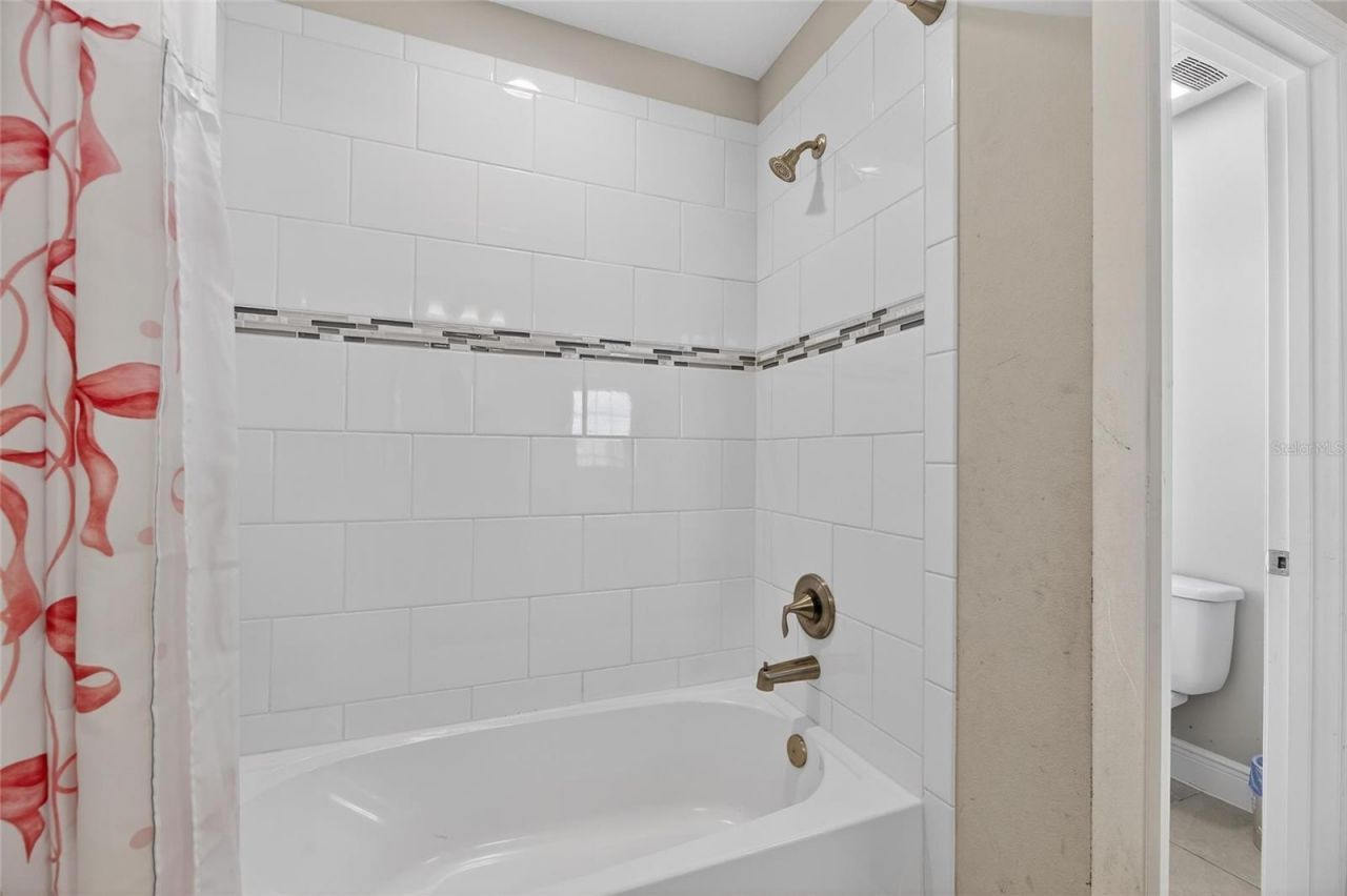 12444 Horseshoe Bend Drive, Lithia, FL 33547 Photo