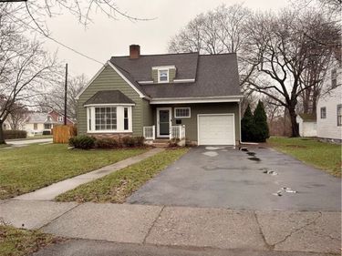 834 Maple Avenue, Elmira, NY 14904