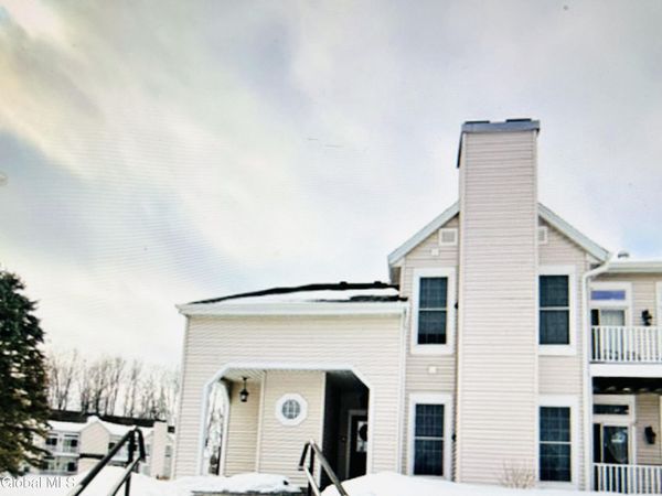 413 Diamond Rock Circle, Troy, NY 12182