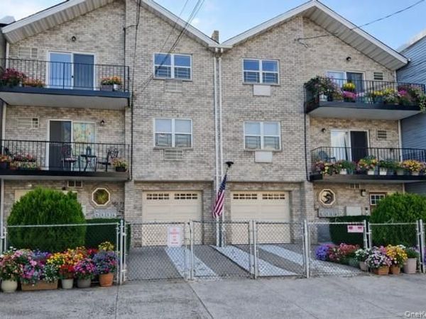 1305 Balcom Avenue, Bronx, NY 10461