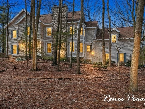 5439 Shawnee Road, Pentwater, MI 49449