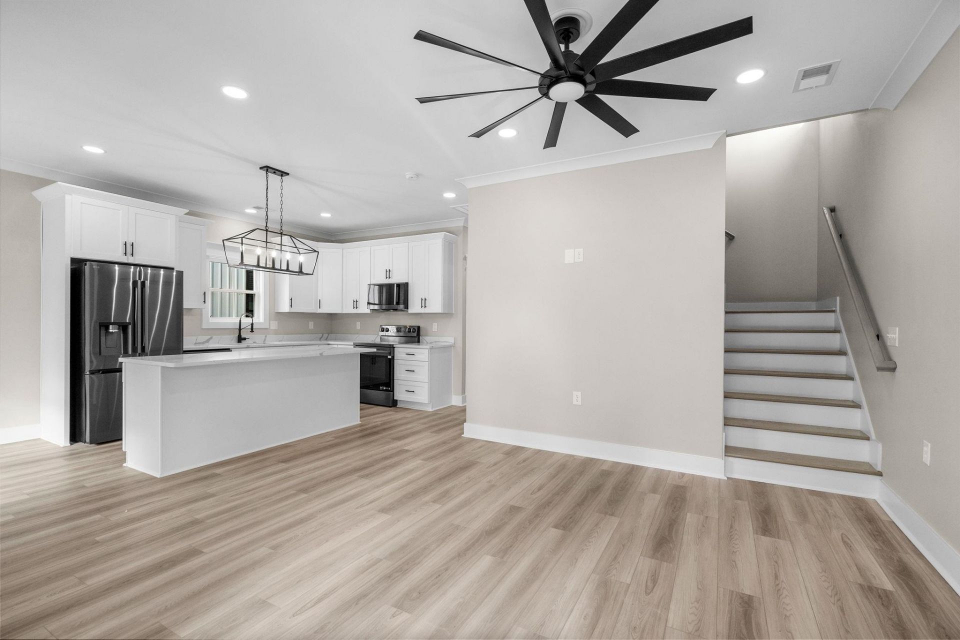 6001-mh14c S Kings Hwy.  Photo 17