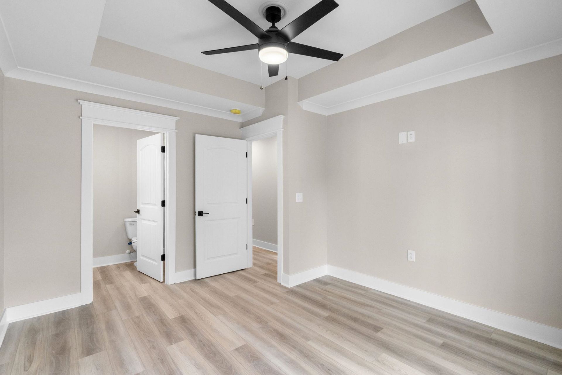 6001-mh14c S Kings Hwy.  Photo 40