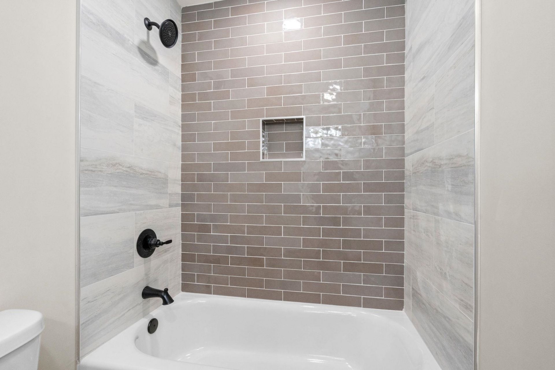 6001-mh14c S Kings Hwy.  Photo 42