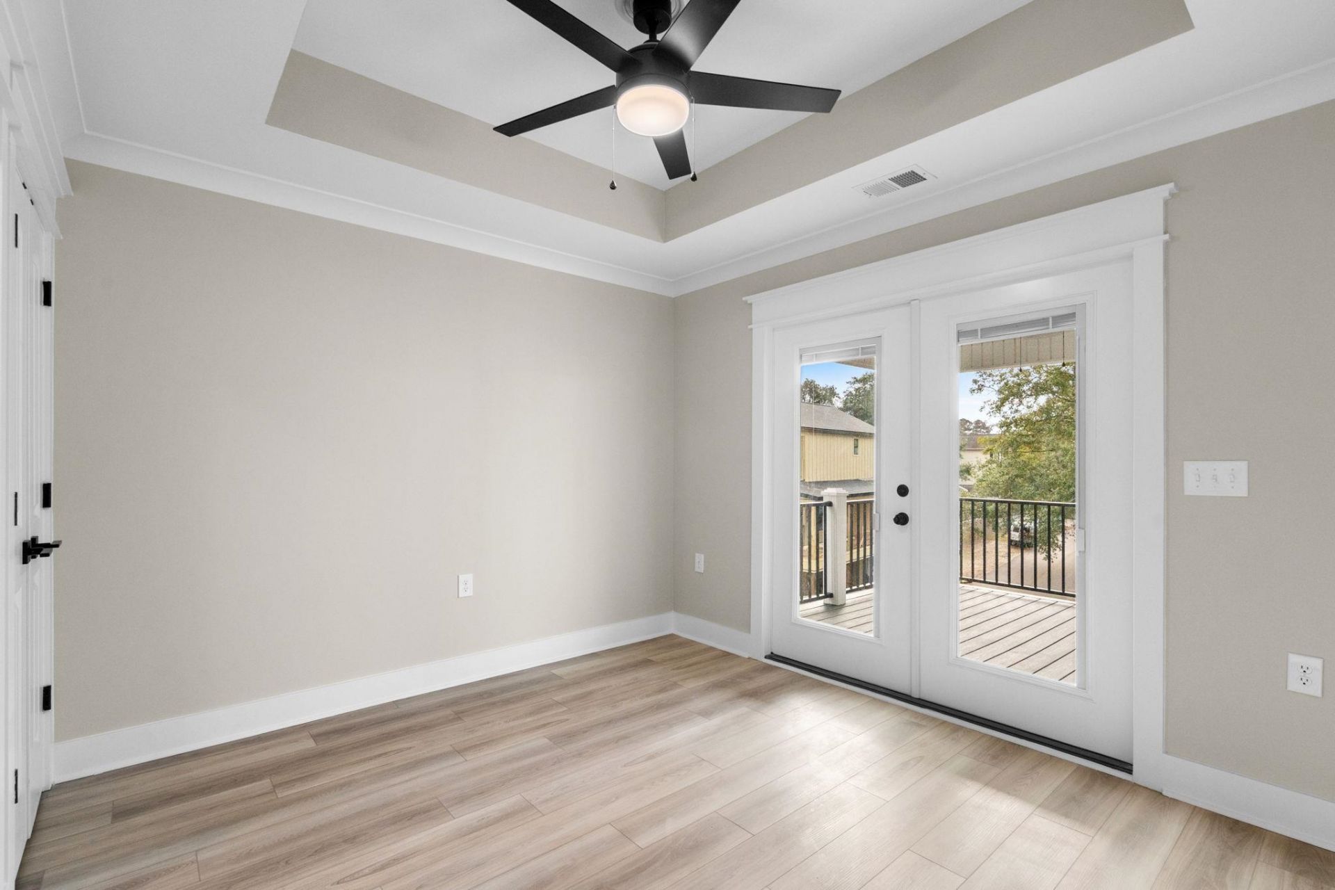 6001-mh14c S Kings Hwy.  Photo 46