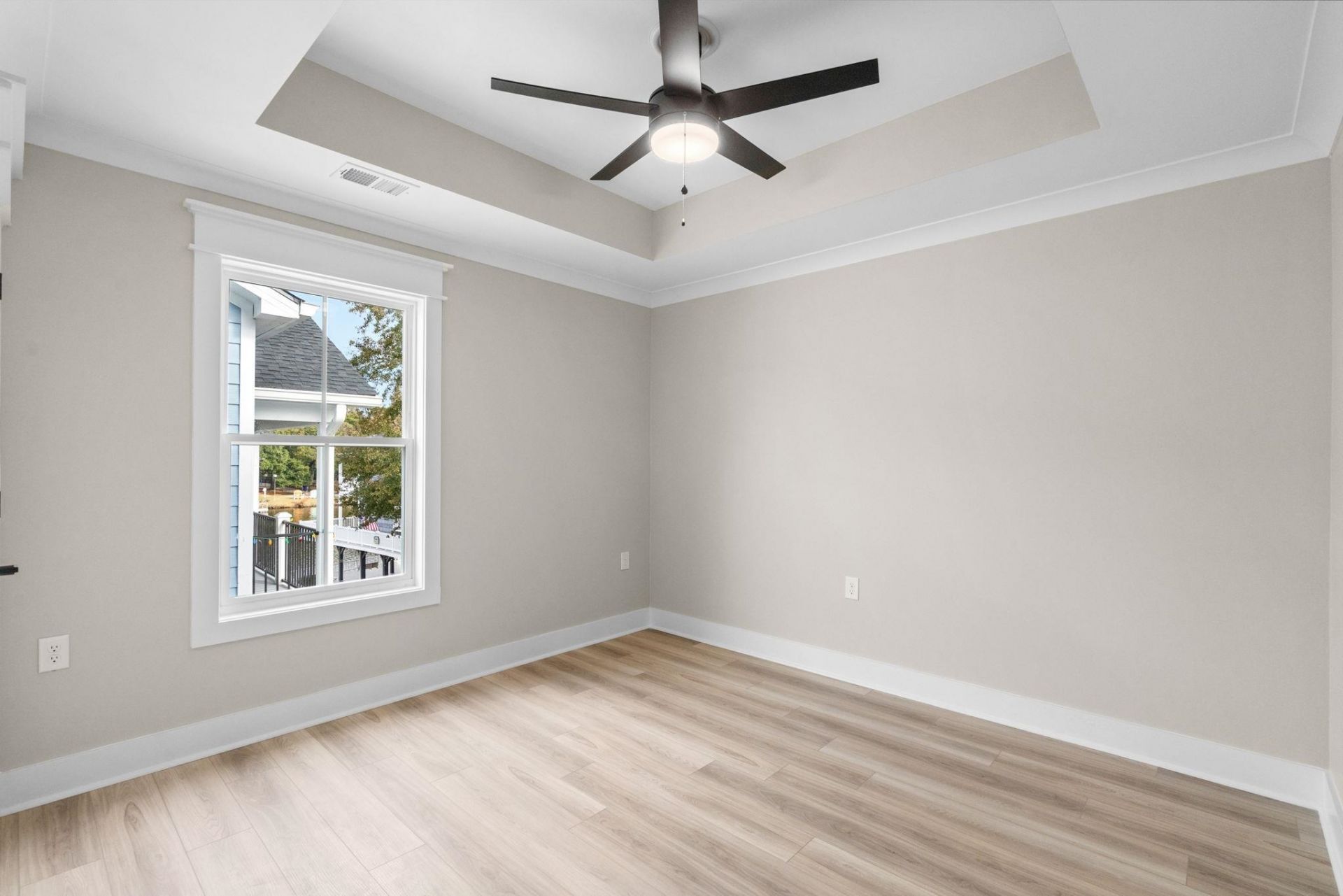 6001-mh14c S Kings Hwy.  Photo 52