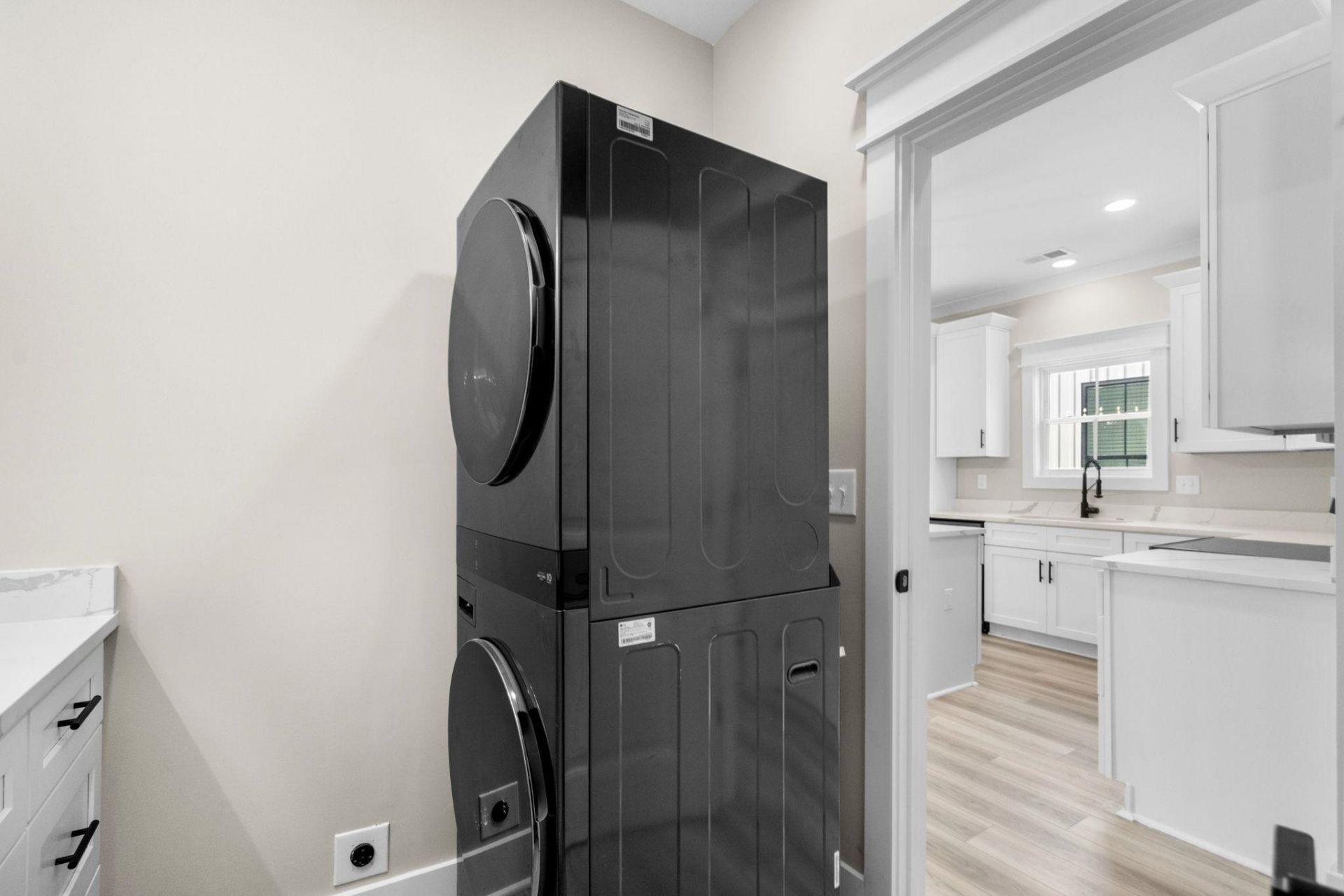 6001-mh14c S Kings Hwy.  Photo 54