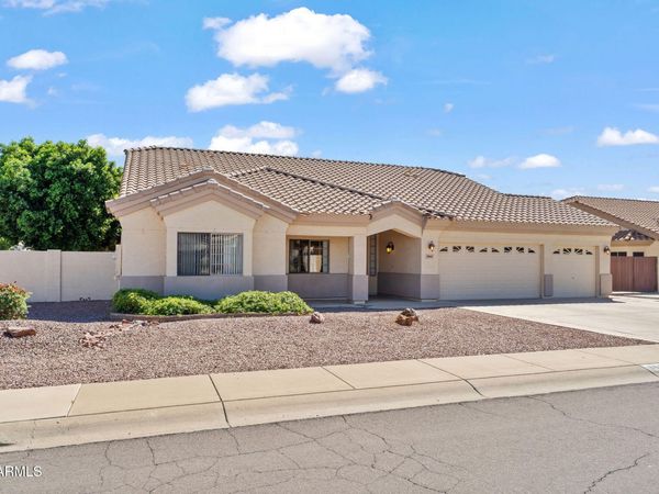 8841 W PORT ROYALE Lane, Peoria, AZ 85381