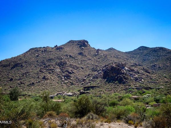 37020 N HOLIDAY Lane N, Unit 252, Carefree, AZ 85377