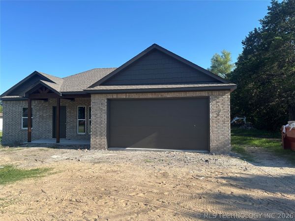 806 NE 7th Street, Wagoner, OK 74467