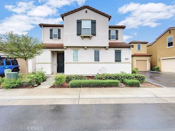 9925 Del Surf Ln, Elk Grove, CA 95757