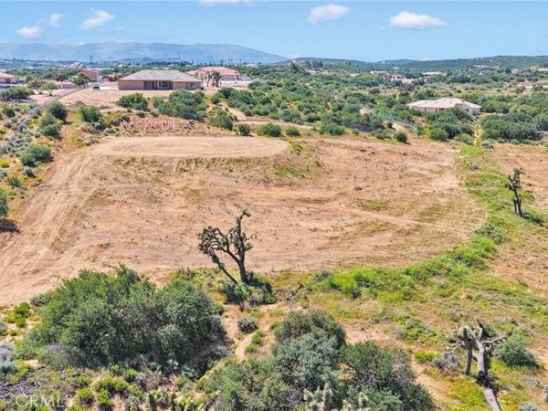 11129 Prairie, Oak Hills, CA 92344