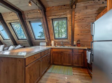 949 Skyline Drive, Tahoe City, CA 96145 Photo