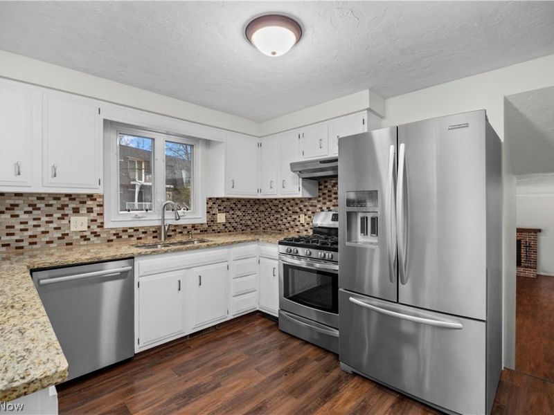 4004 Washington Avenue , Lorain, OH 44052 Photo 11