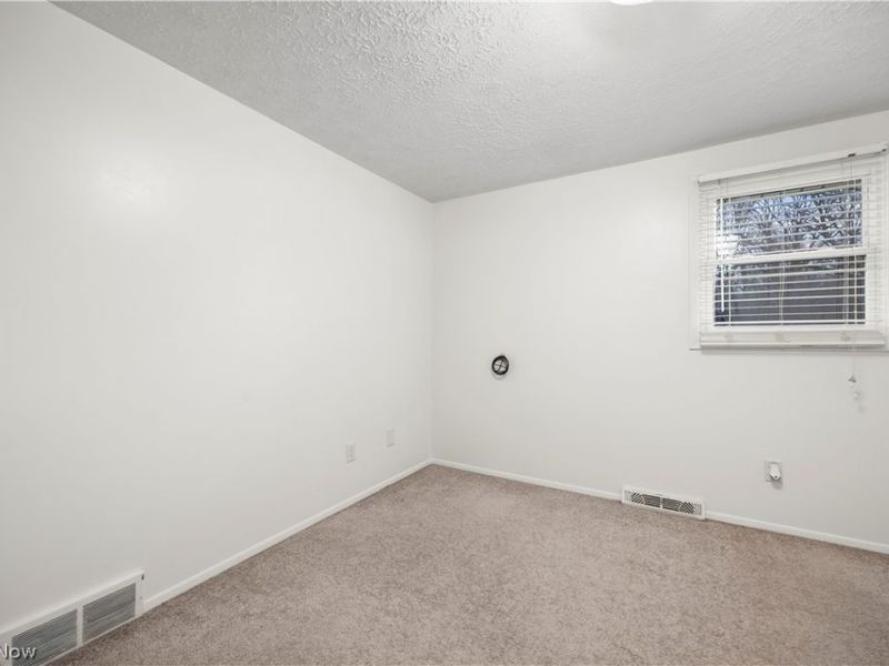 4004 Washington Avenue , Lorain, OH 44052 Photo 26