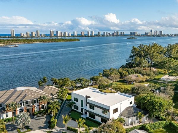 706 Lakeside Circle, North Palm Beach, FL 33408