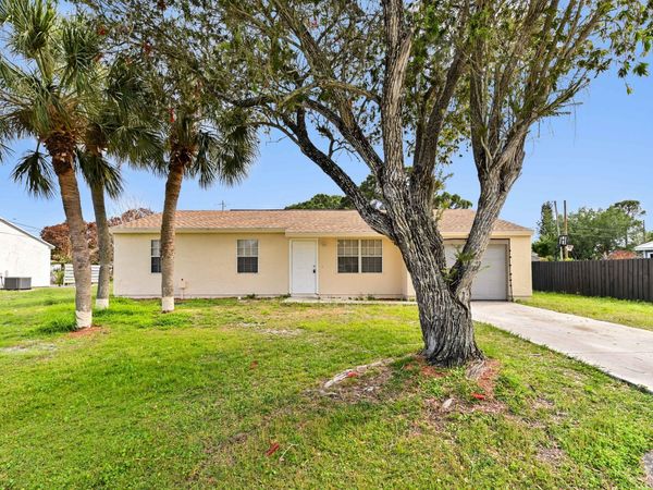 2441 SE University Terrace, Port St. Lucie, FL 34952
