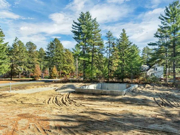 26 Logan Way, Ossipee, NH 03864