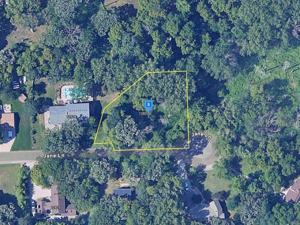 12820 Jane Lane , Minnetonka, MN 55343