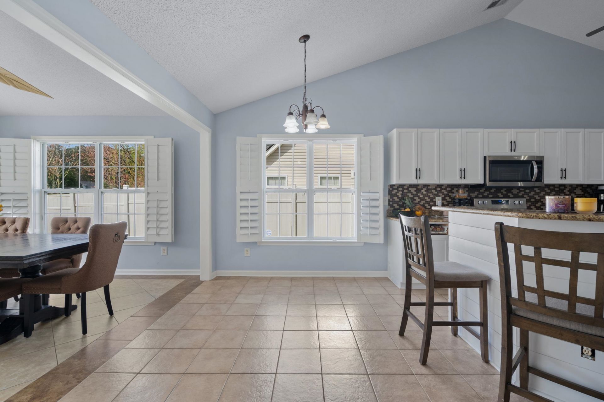 241 Bonnie Bridge Circle Photo 11