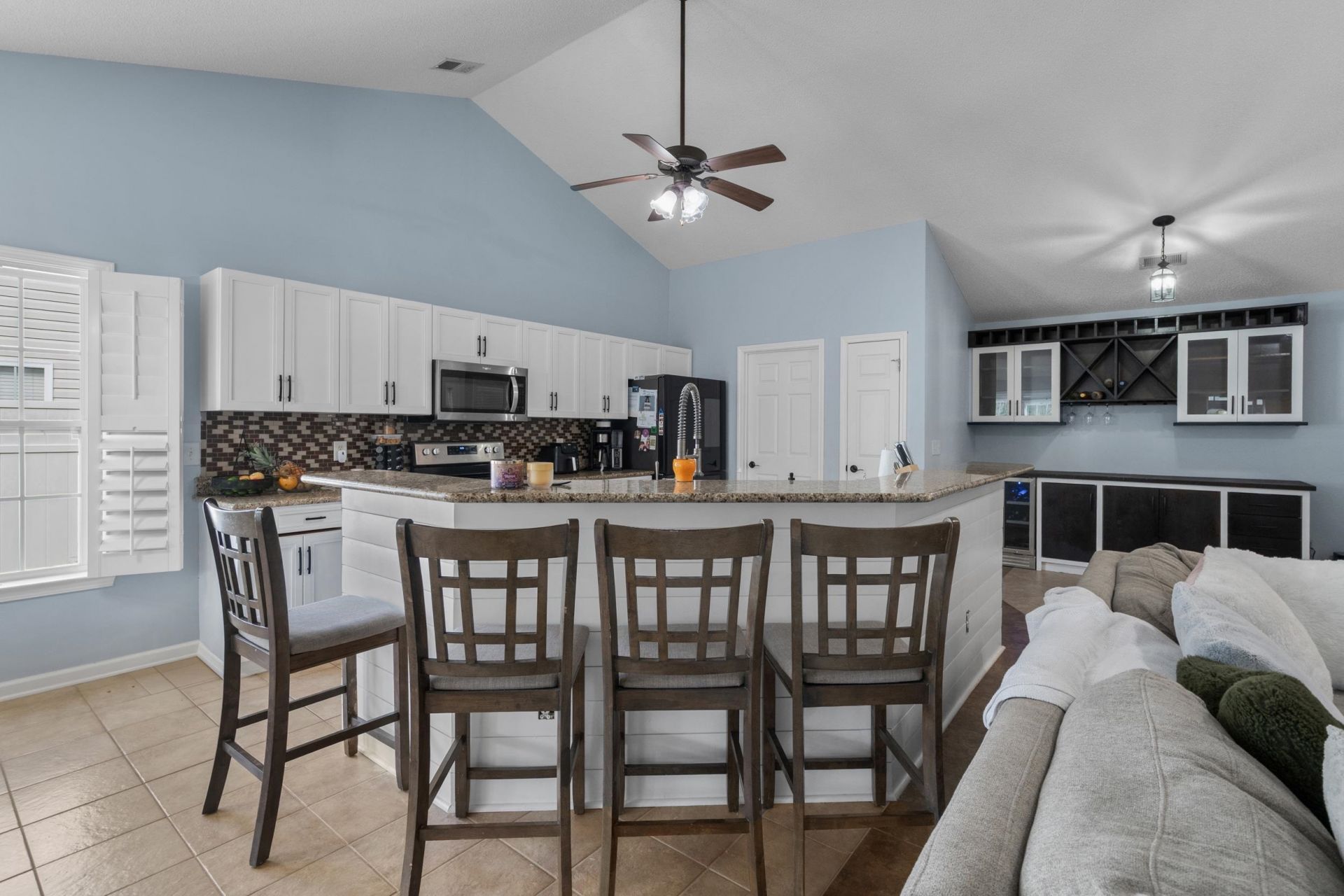 241 Bonnie Bridge Circle Photo 12