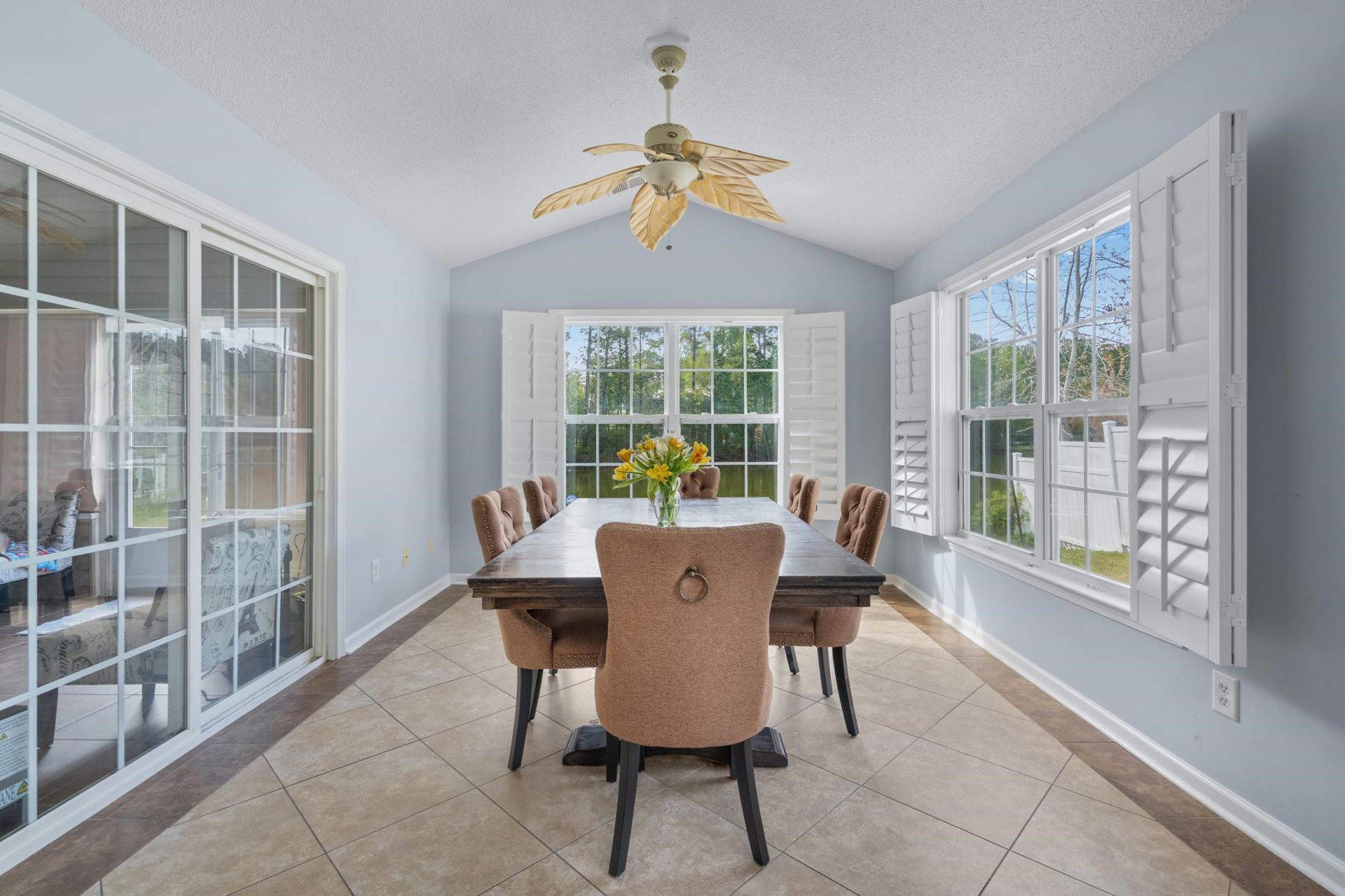 241 Bonnie Bridge Circle Photo 17