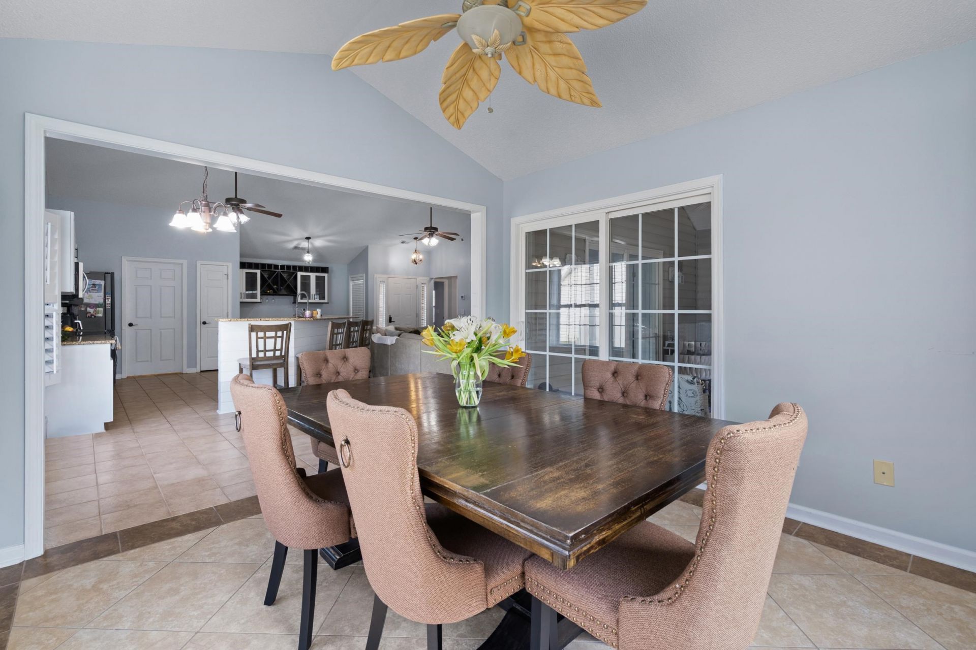 241 Bonnie Bridge Circle Photo 18