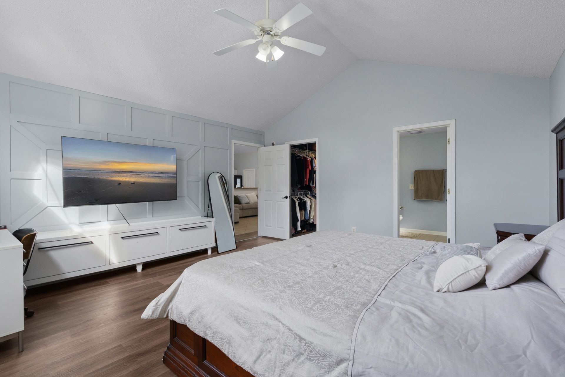 241 Bonnie Bridge Circle Photo 23