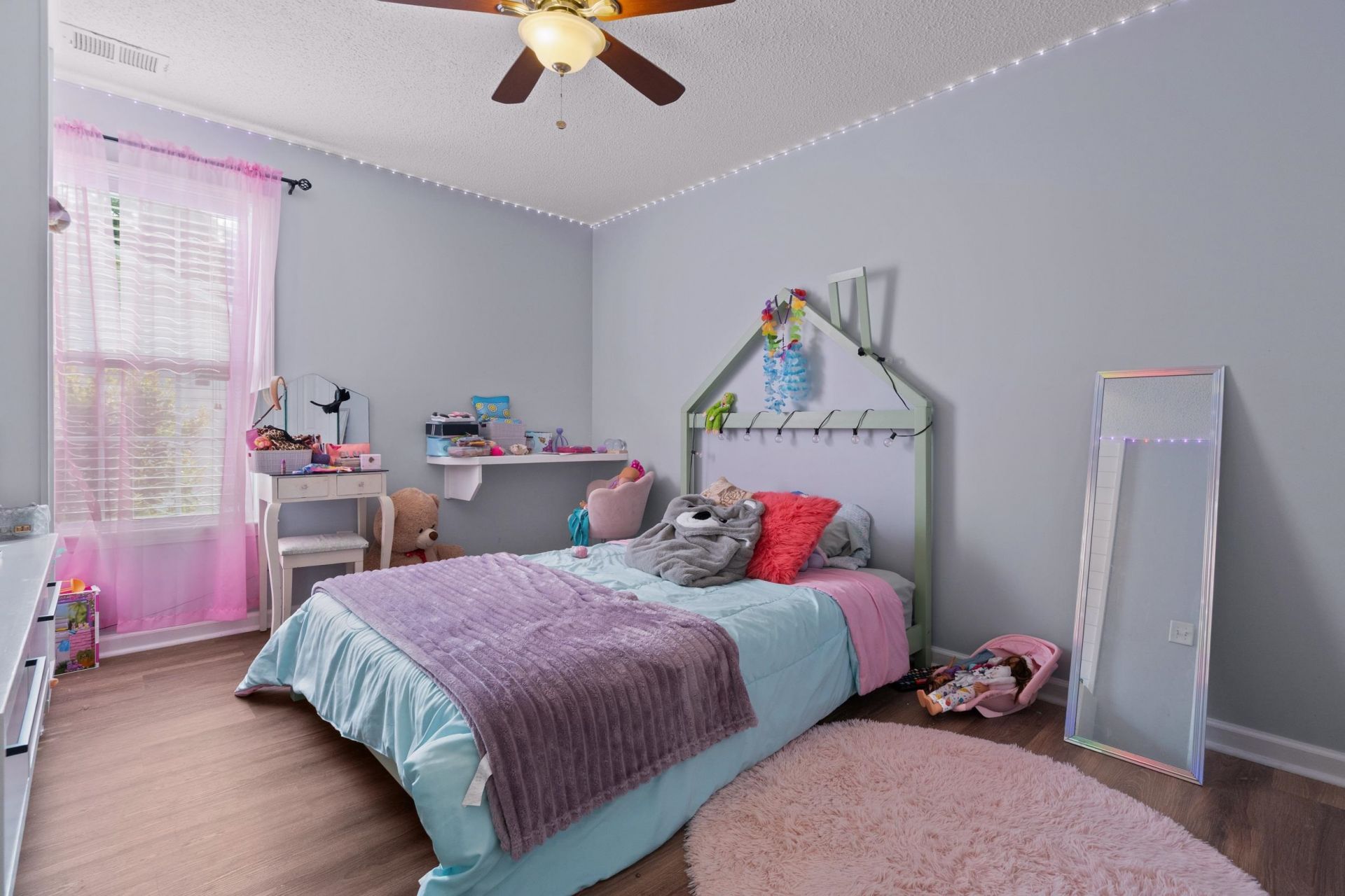 241 Bonnie Bridge Circle Photo 28