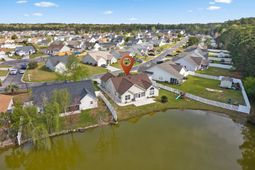 241 Bonnie Bridge Circle photo 4