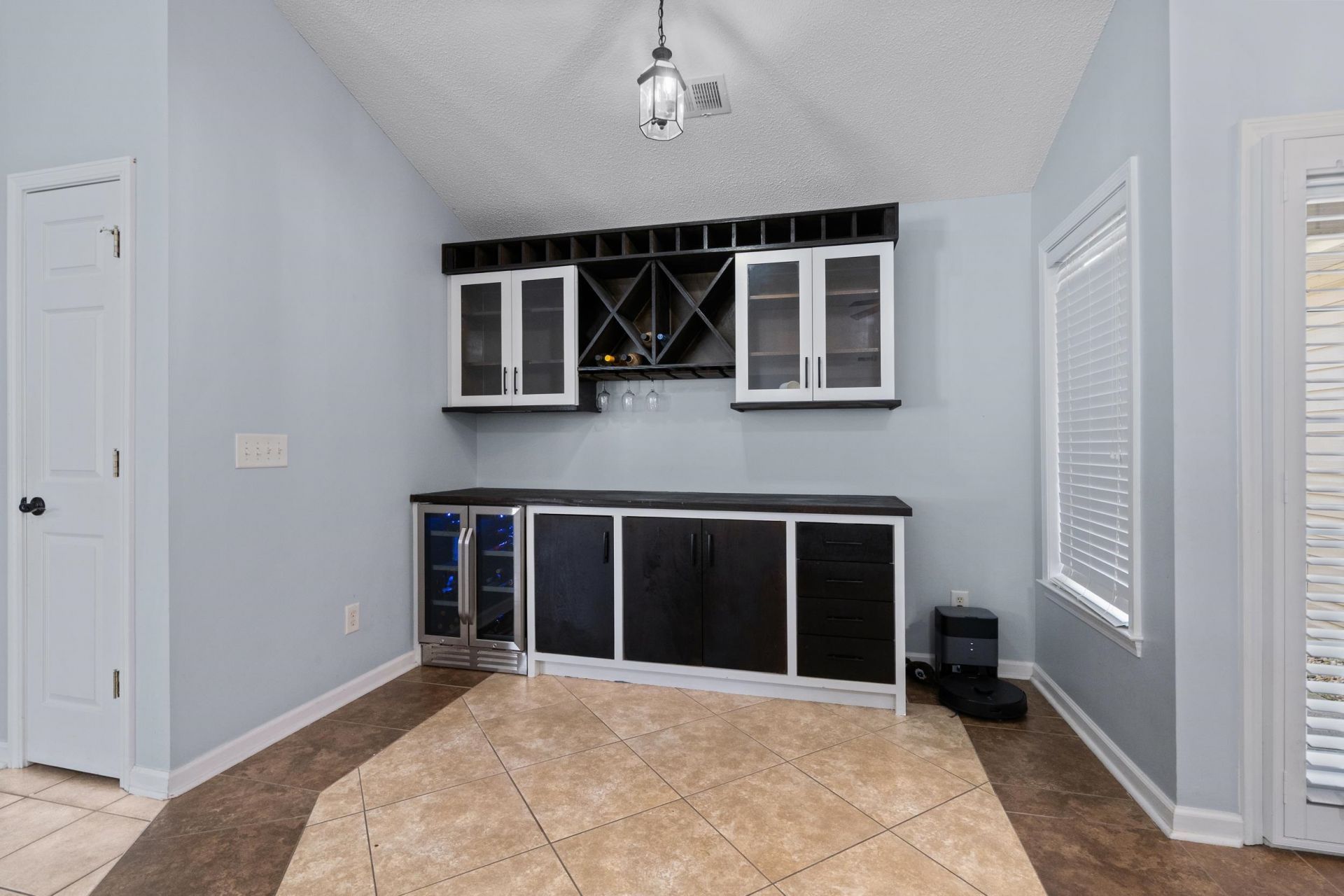 241 Bonnie Bridge Circle Photo 6