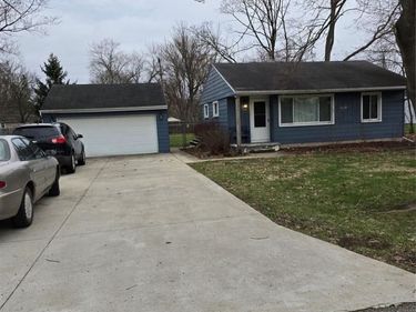 6465 Monrovia Drive, Waterford Twp, MI 48329