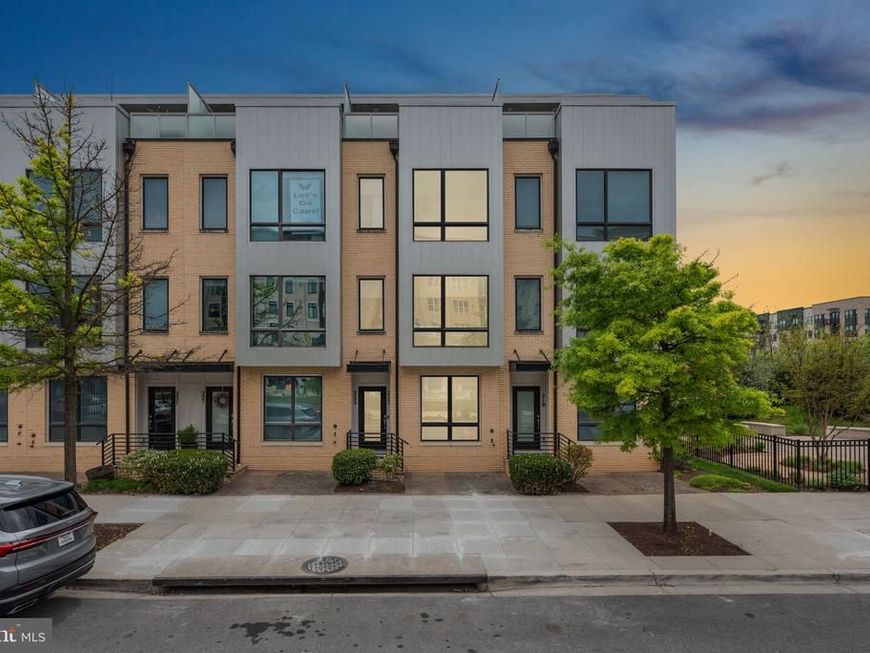 223 Crown Park Avenue, Gaithersburg, MD 20878 Main Photo