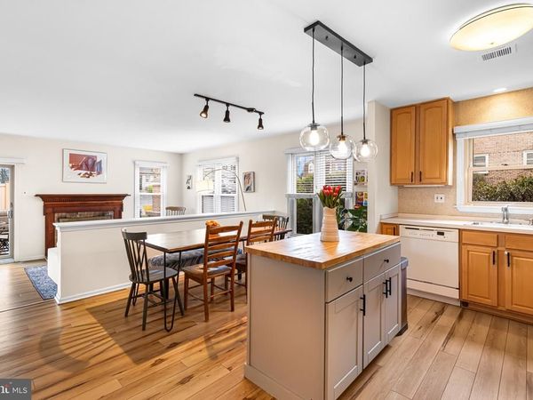 15 FOX LAIR VILLAGE, MEDIA, PA 19063