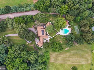 6759 E MOULSTOWN ROAD, HANOVER, PA 17331