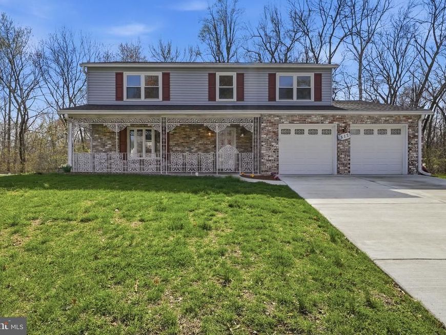 817 Falcon Drive, Upper Marlboro, MD 20774 Main Photo