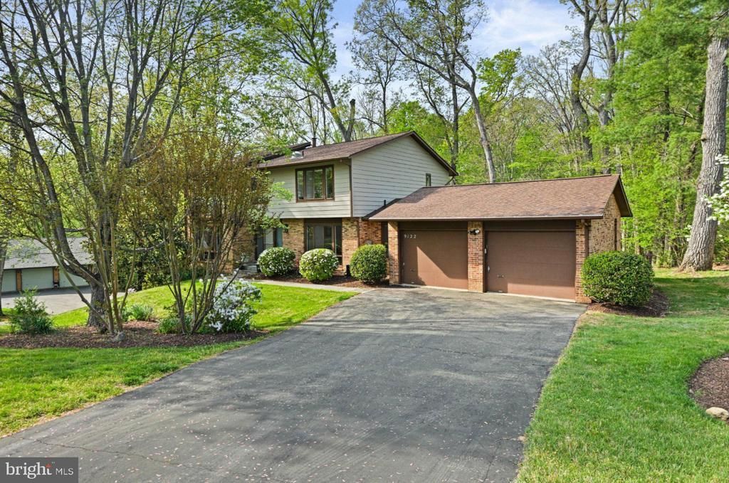 9122 Cricklewood Court, Vienna, VA 22182 Main Photo