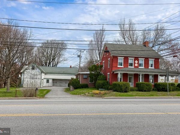 2201 HARRISBURG PIKE , LANCASTER, PA 17601