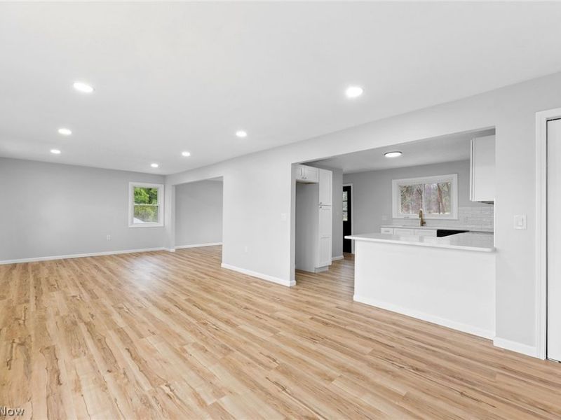 1497 W Sprague Road , Broadview Heights, OH 44147 Photo 3