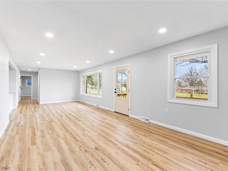 1497 W Sprague Road , Broadview Heights, OH 44147 Photo 5