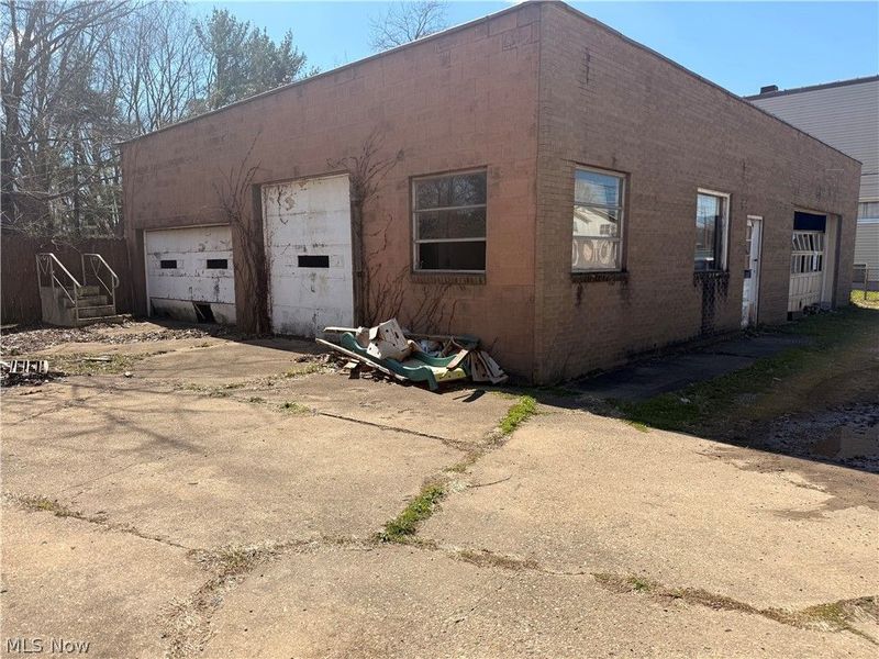 212 Trenton Avenue , Uhrichsville, OH 44683 Photo 2