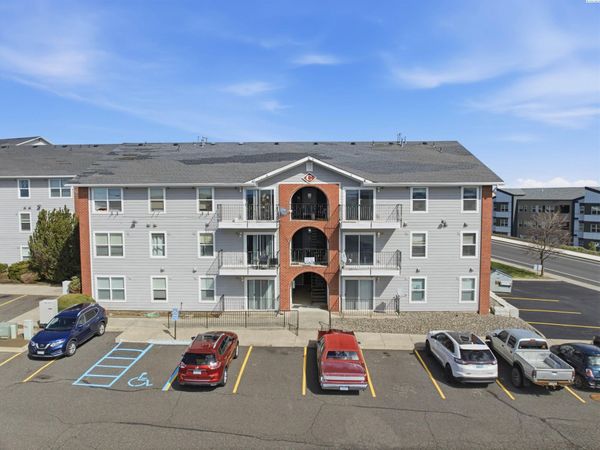 1645 NE Merman Dr, Unit C202, Pullman, WA 99163